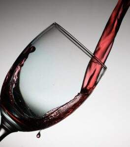 Red wine spilling- ideal Wine company-Health benefits